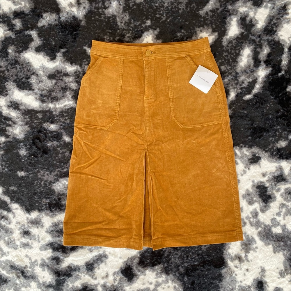 Croft and barrow corduroy stretch pocketed skirt NWT tan size 4